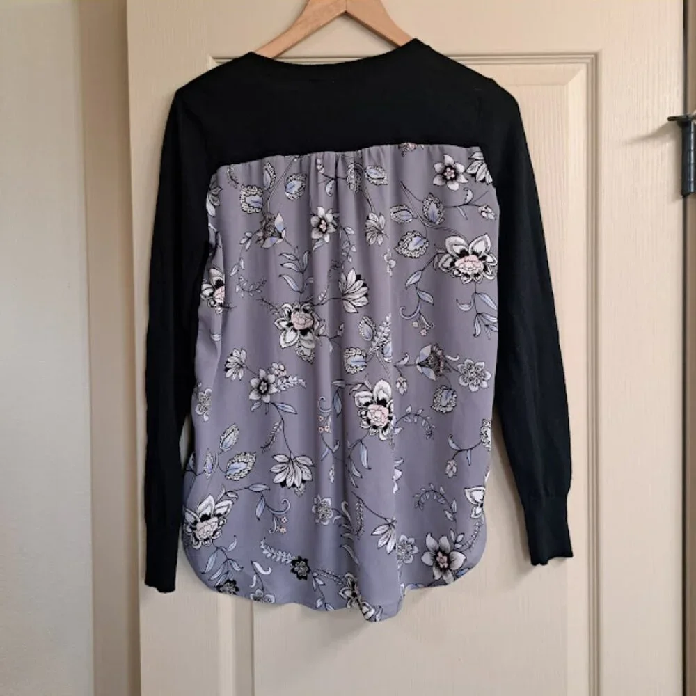 Ann Taylor LOFT Top Women's XS Black Long Sleeve Black w/ Floral Back